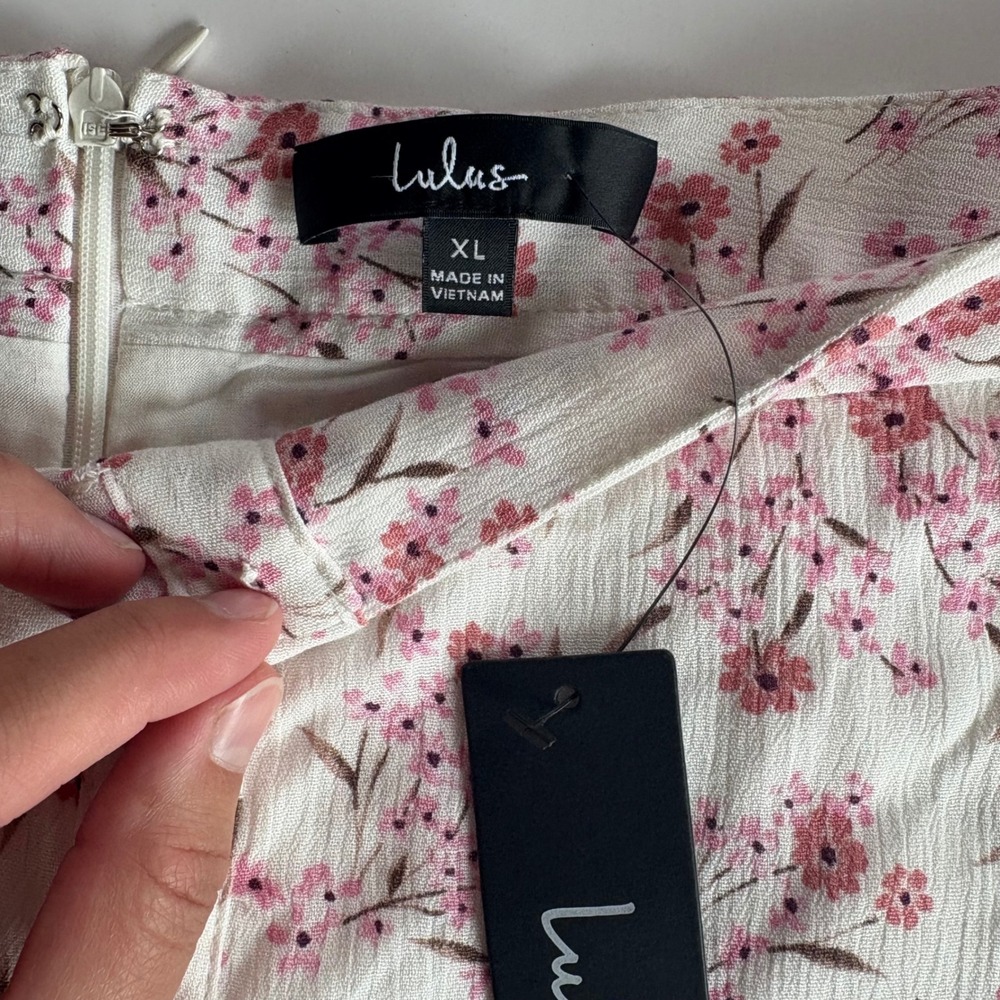 Lulus Floral High-Low Midi Skirt White Pink White Button Front Ruffle XL NWT - Picture 3 of 8